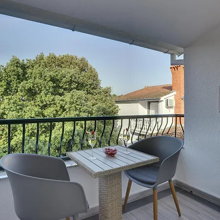 Apartments Zanetti 3 Pula Exterior photo
